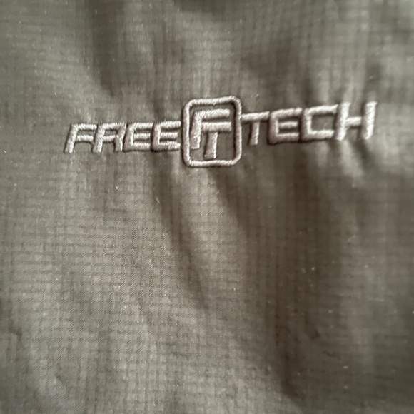 Free Tech Warm winter jacket - Picture 3 of 3